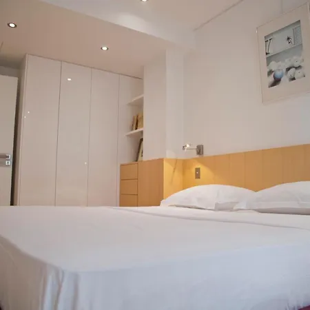Apolline - Luxury 3br Quai Saint-michel Cathedral Views Apartment