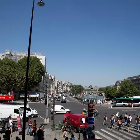 Apolline - Luxury 3br Quai Saint-michel Cathedral Views