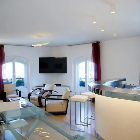 Apolline - Luxury 3br Quai Saint-michel Cathedral Views