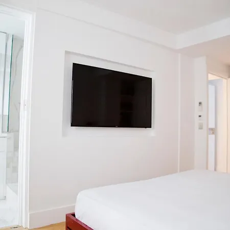 Apolline - Luxury 3br Quai Saint-michel Cathedral Views Appartamento